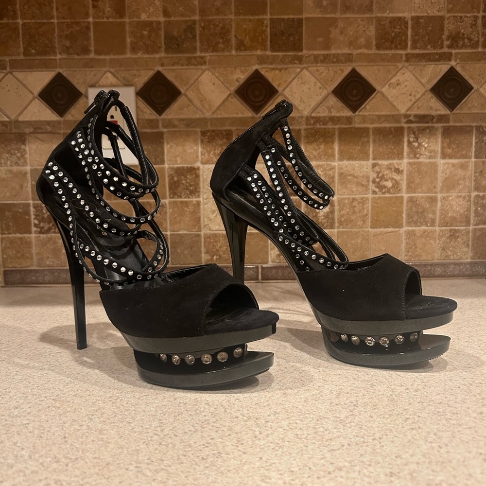 Pleaser heels